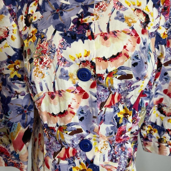 Coldwater Creek Floral Women's Top with Blue Accents - Picture 2 of 7